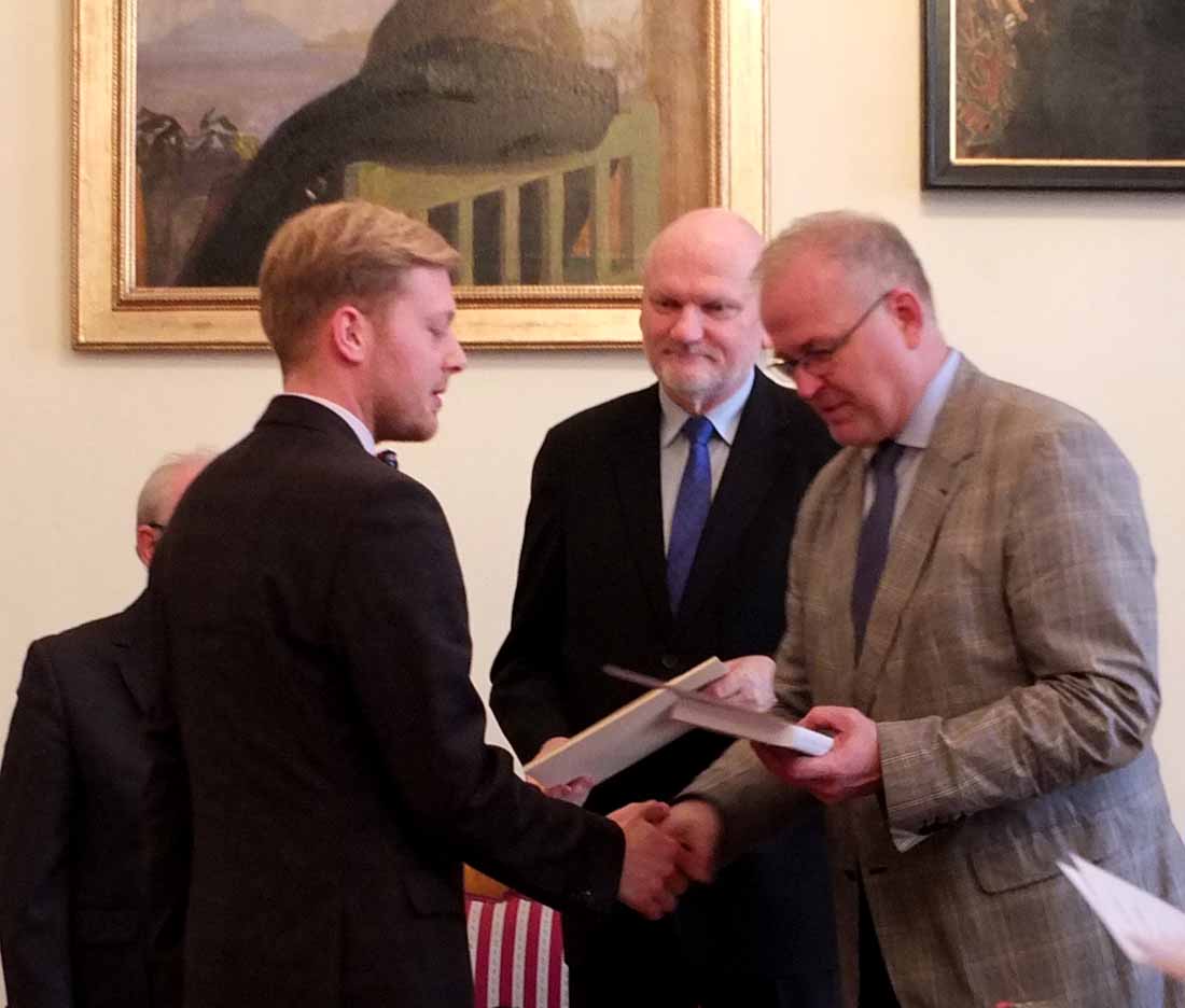 dscf1371.jpg - 77.50 KB